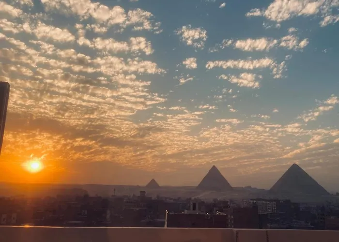 Pyramids View Rooftop Apartment